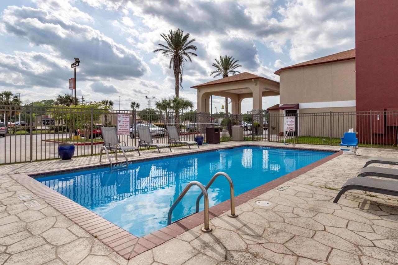 Best Western Plus Orange County Vidor Bagian luar foto