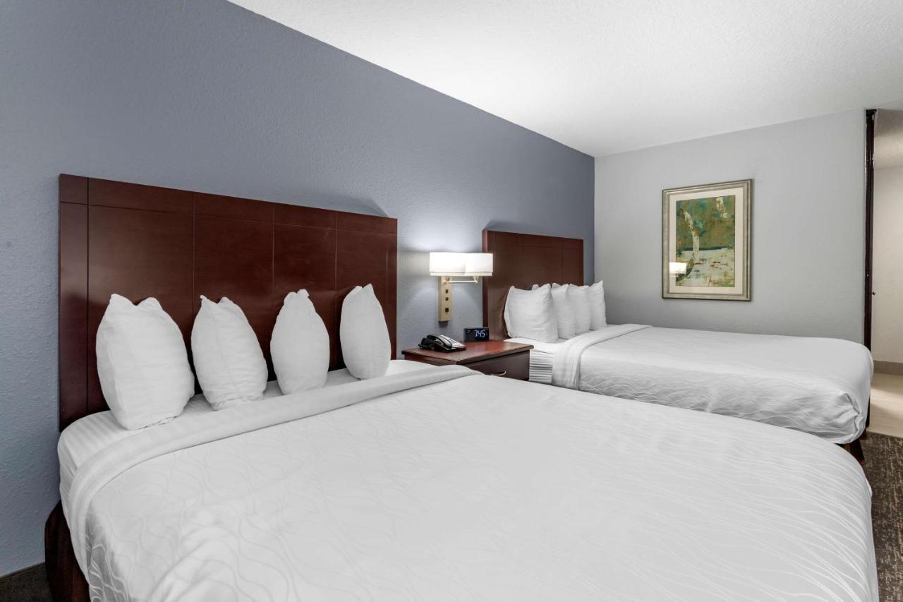 Best Western Plus Orange County Vidor Bagian luar foto