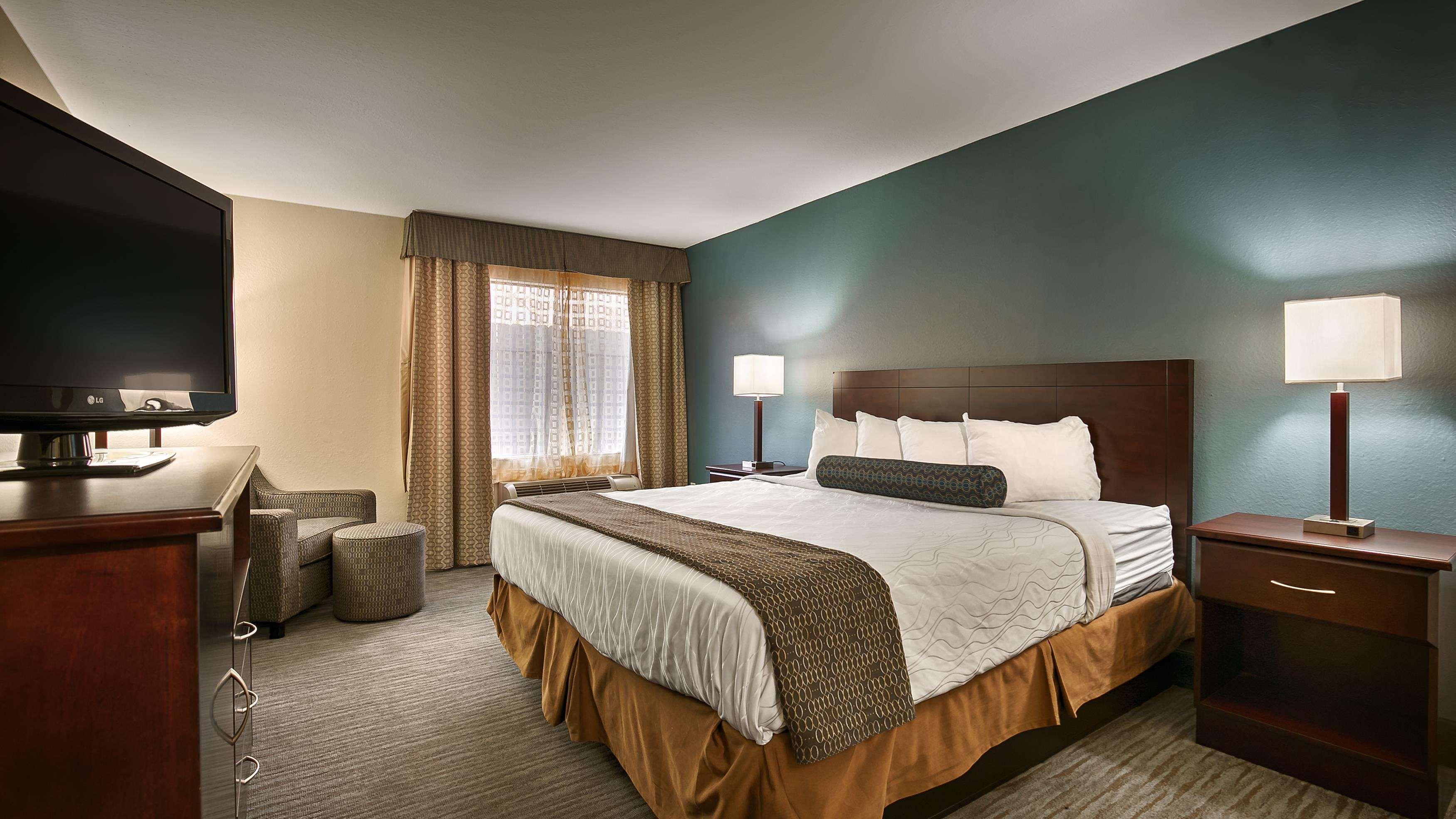 Best Western Plus Orange County Vidor Bagian luar foto