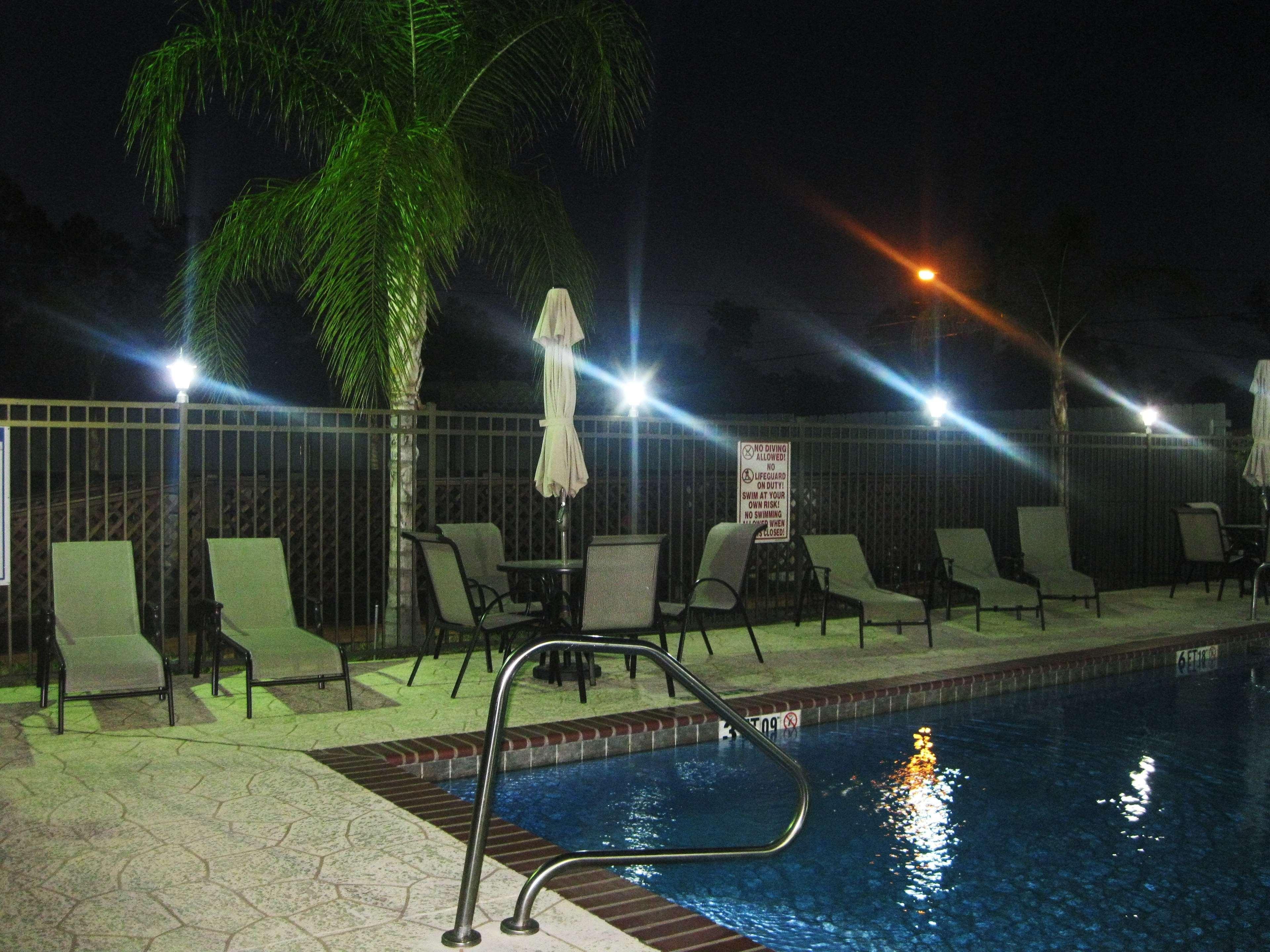 Best Western Plus Orange County Vidor Bagian luar foto