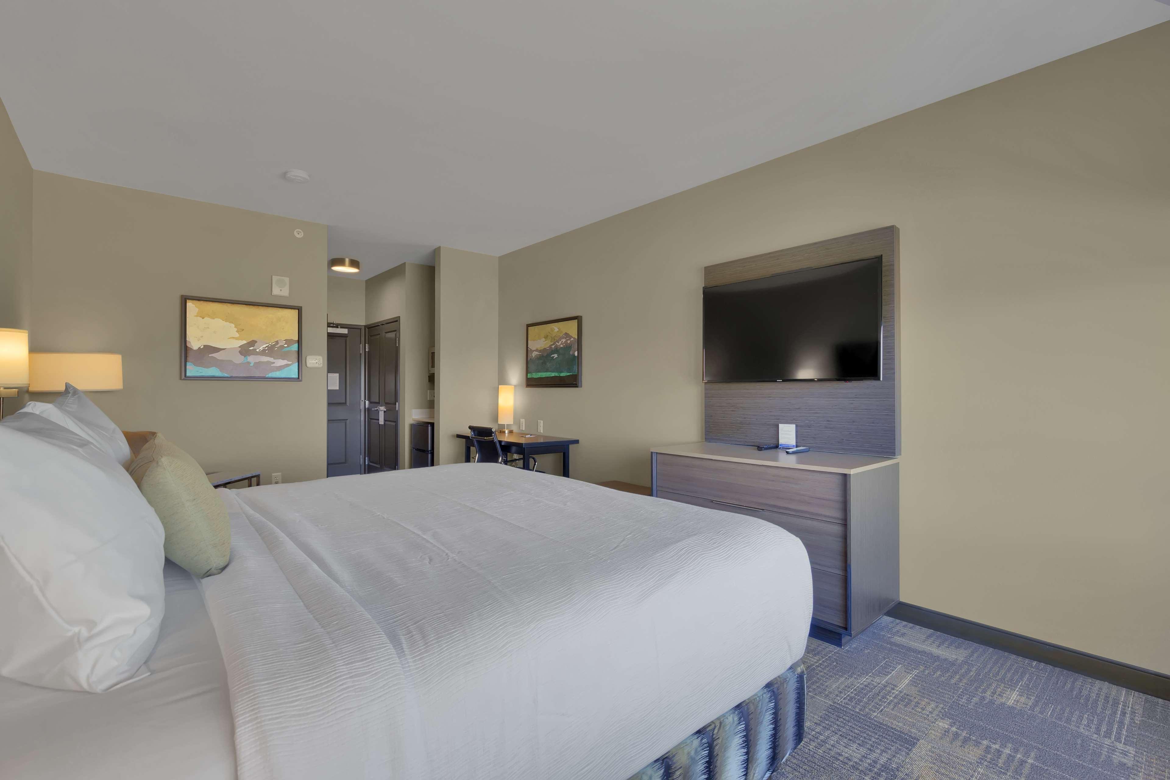 Best Western Plus Orange County Vidor Bagian luar foto